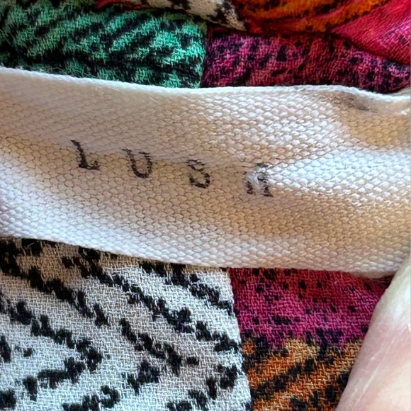 Lush Vibrant Striped short sleeve Vneck Blouse Pink Orange White Size M - Picture 4 of 6